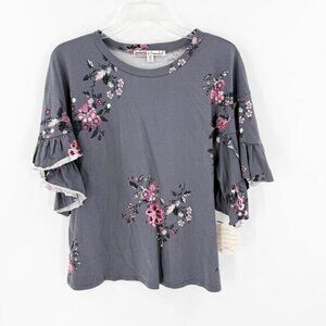 NWT Gypsies & Moondust Gray Floral Flutter Sleeve Tee Women's Size Medium